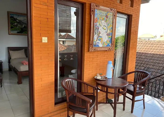 招待所 桑塔纳巴厘岛家庭住宿酒店 *